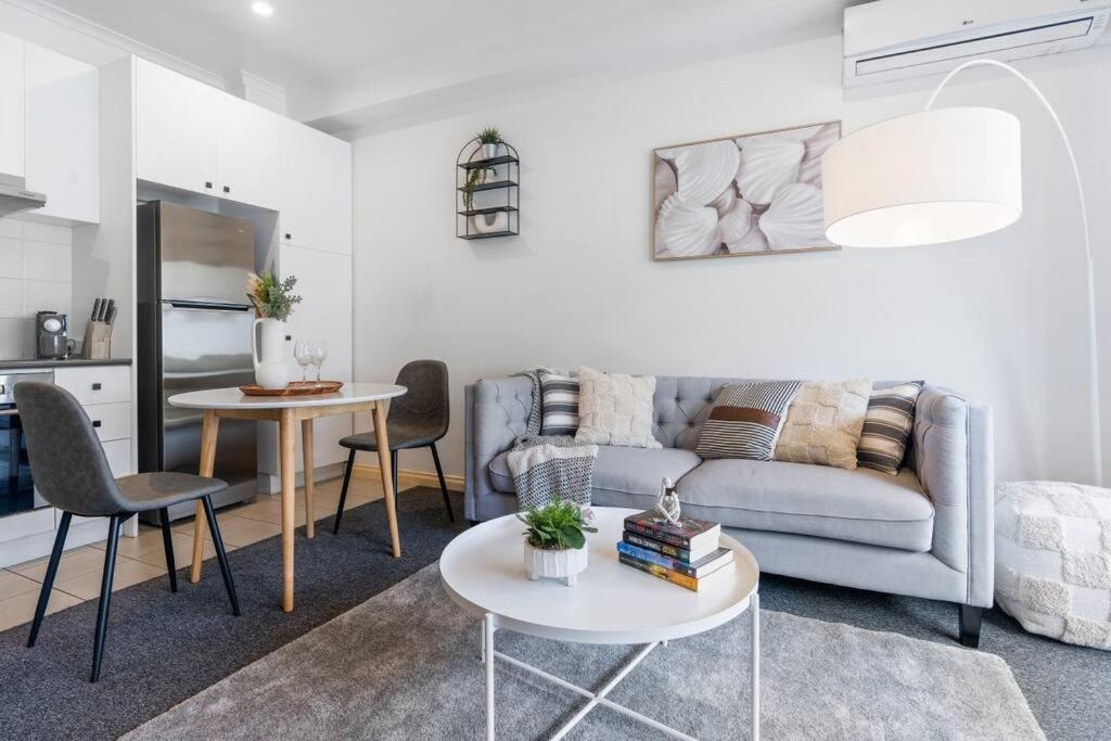Cozy 1 Bedder In St Kilda With Balcony Διαμέρισμα Μελβούρνη Εξωτερικό φωτογραφία