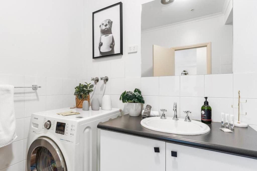 Cozy 1 Bedder In St Kilda With Balcony Διαμέρισμα Μελβούρνη Εξωτερικό φωτογραφία